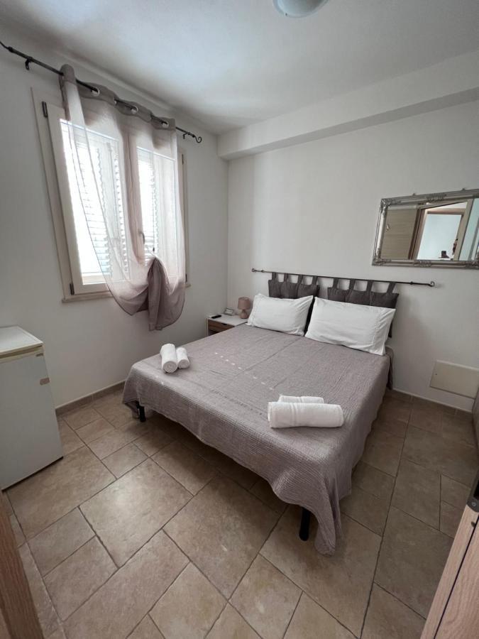Hotel Rena Bianca House Porto Torres Exterior foto